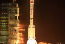 神舟七号电影,太空征途，民族荣耀